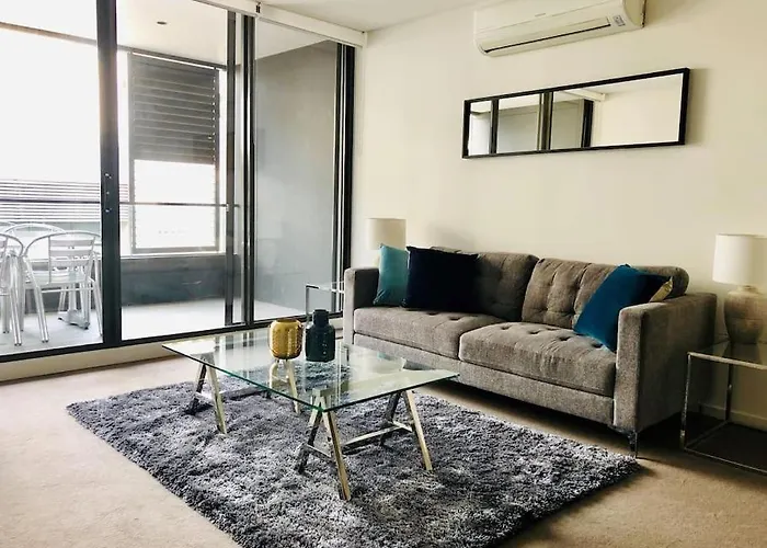 Fantastic Executive Apartment Neutral Bay Gro17204