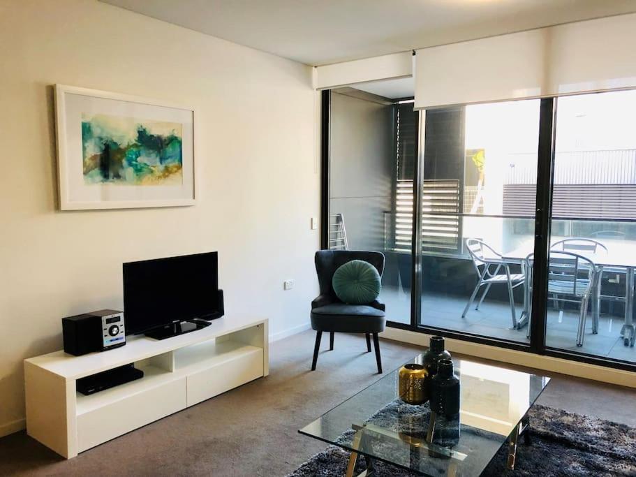 Fantastic Executive Neutral Bay Gro17204 *