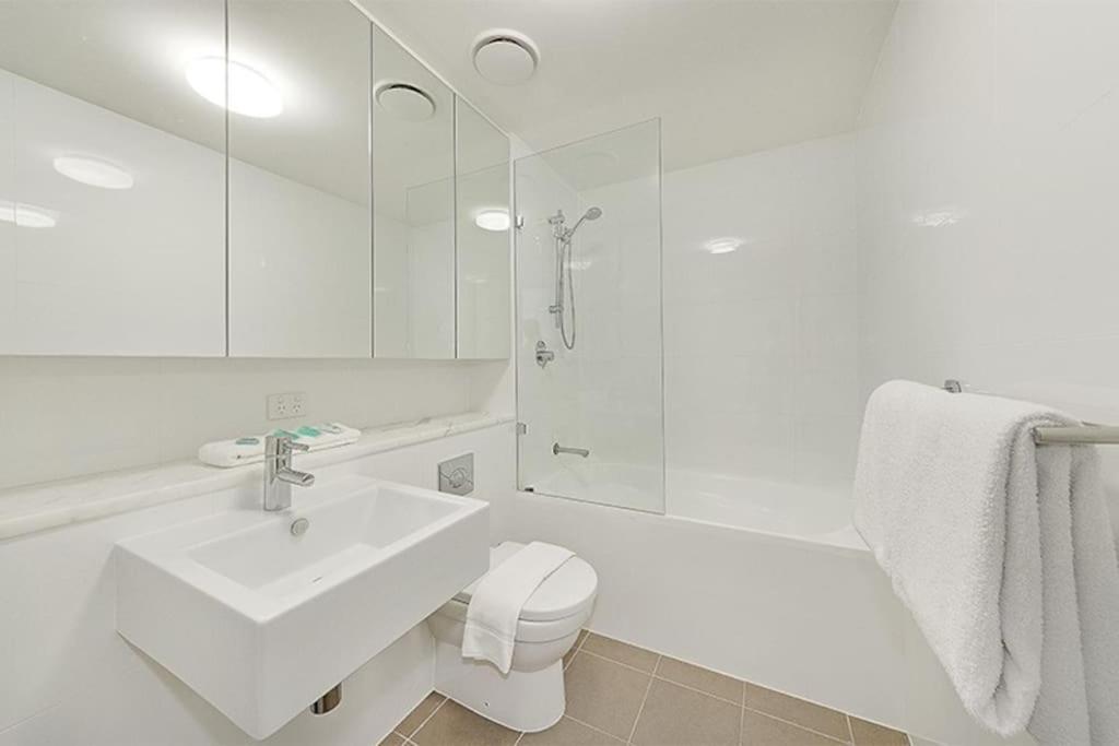 Fantastic Executive Neutral Bay Gro17204