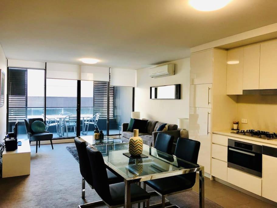 Fantastic Executive Neutral Bay Gro17204